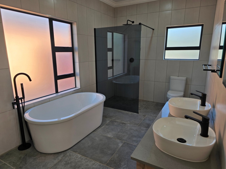 To Let 3 Bedroom Property for Rent in Verloren Estate Limpopo