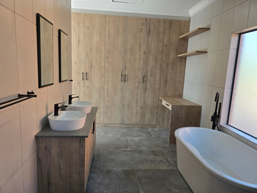 To Let 3 Bedroom Property for Rent in Verloren Estate Limpopo