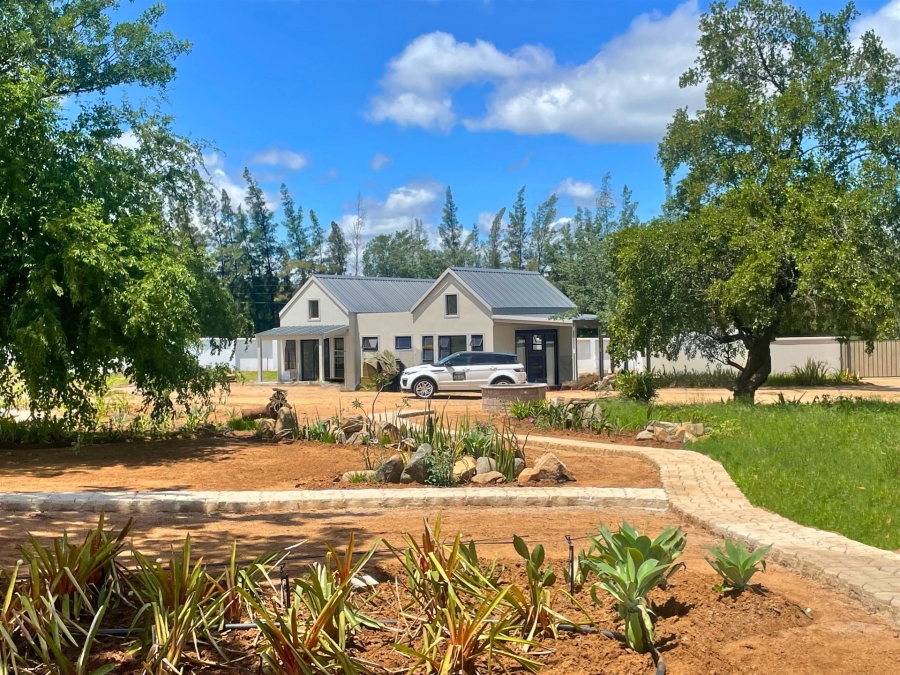 2 Bedroom Property for Sale in Hoedspruit Limpopo