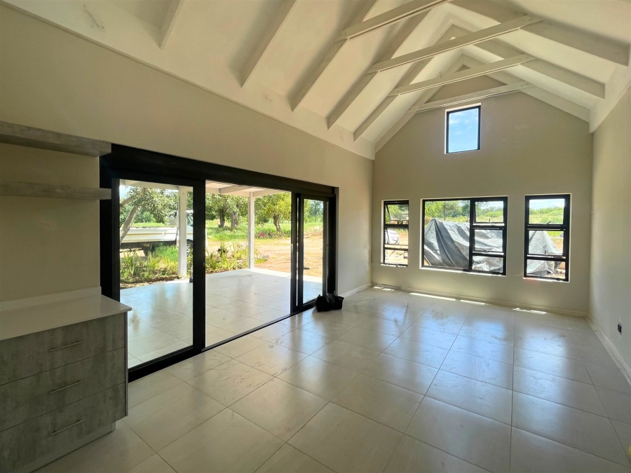 2 Bedroom Property for Sale in Hoedspruit Limpopo