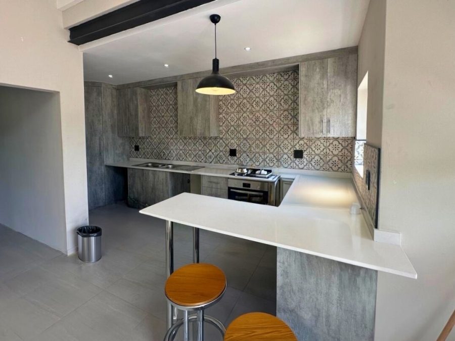 2 Bedroom Property for Sale in Hoedspruit Limpopo