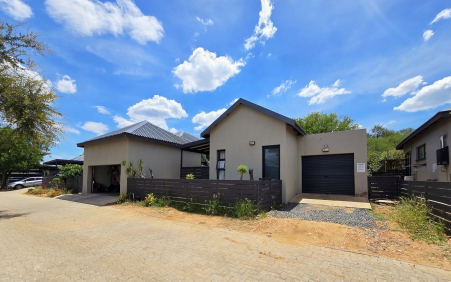 2 Bedroom Property for Sale in Hoedspruit Limpopo