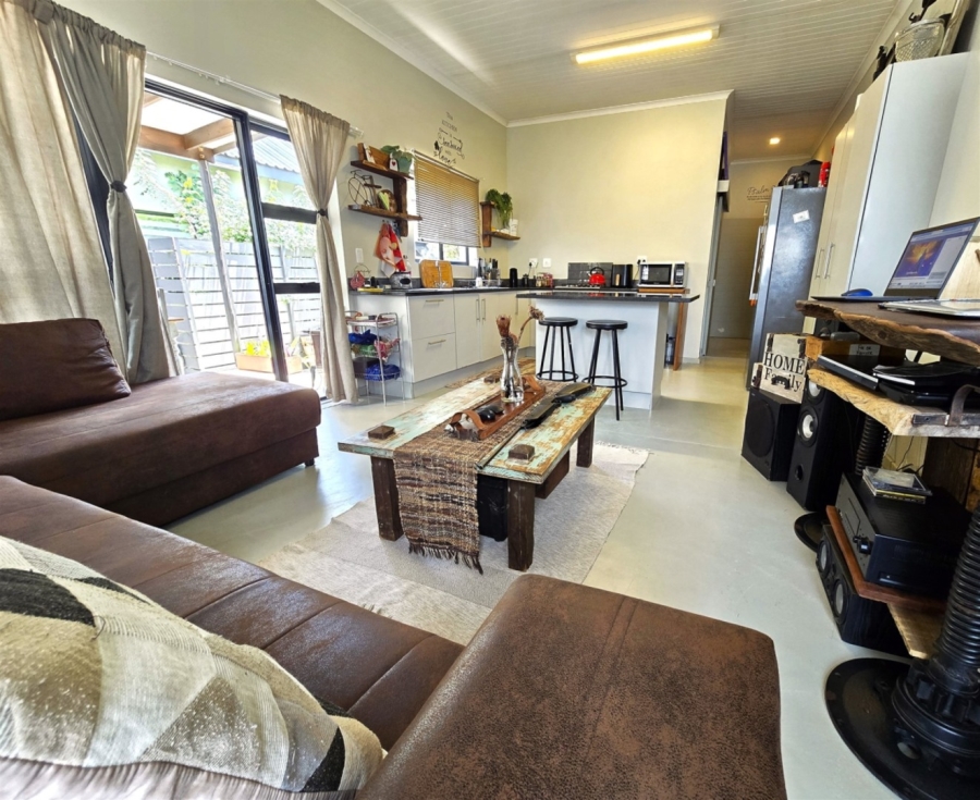 2 Bedroom Property for Sale in Hoedspruit Limpopo