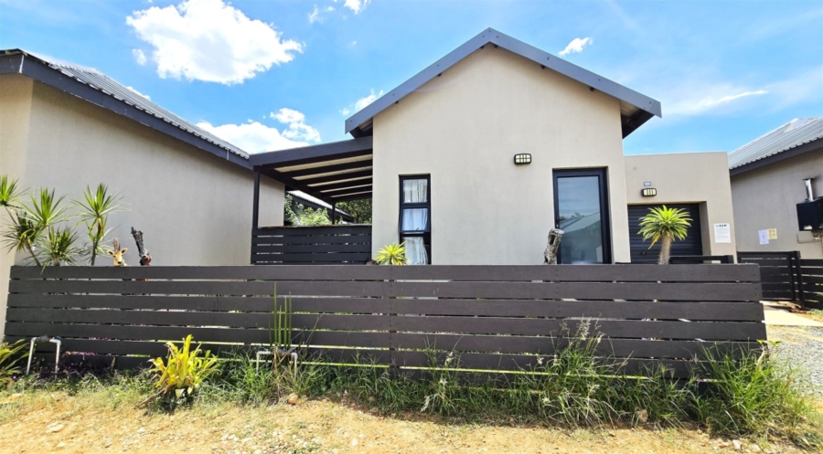 2 Bedroom Property for Sale in Hoedspruit Limpopo