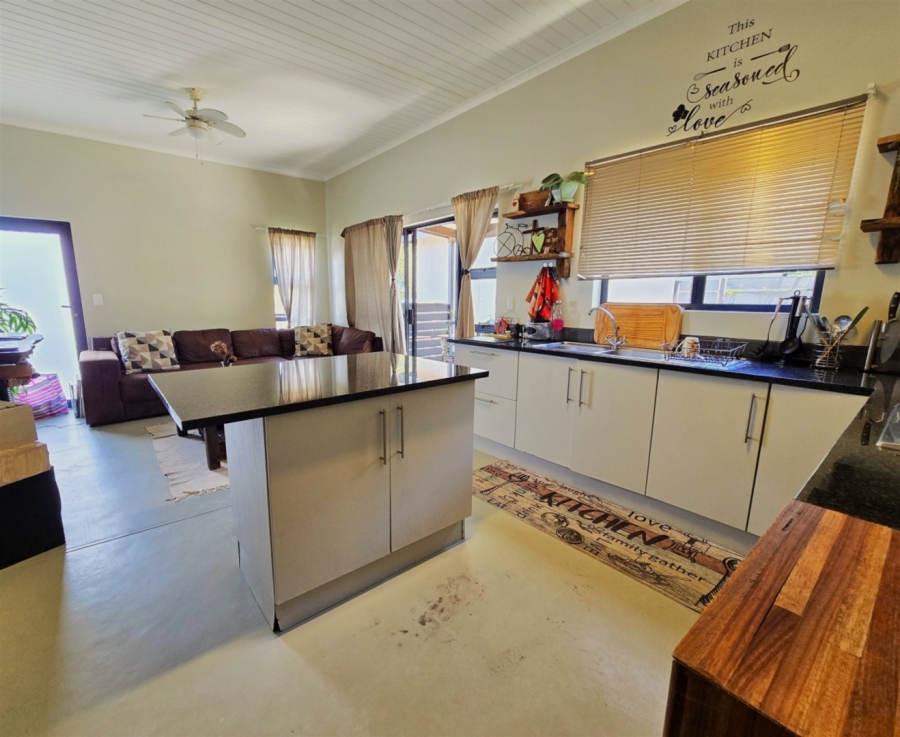 2 Bedroom Property for Sale in Hoedspruit Limpopo