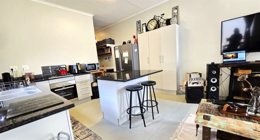 2 Bedroom Property for Sale in Hoedspruit Limpopo