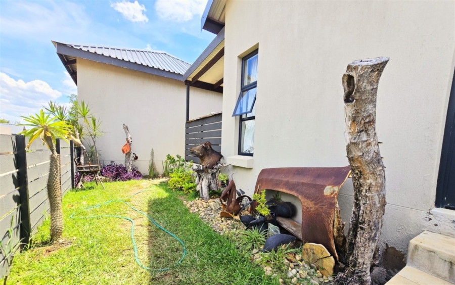 2 Bedroom Property for Sale in Hoedspruit Limpopo