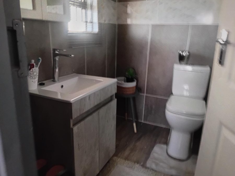 2 Bedroom Property for Sale in Chroompark Limpopo