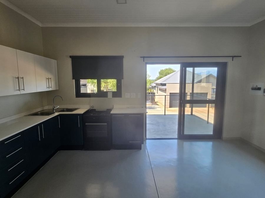 To Let 2 Bedroom Property for Rent in Hoedspruit Limpopo