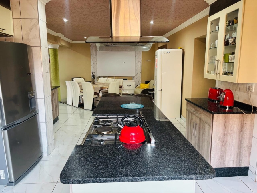 7 Bedroom Property for Sale in Chroompark Limpopo