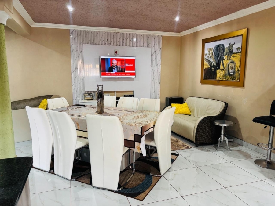 7 Bedroom Property for Sale in Chroompark Limpopo