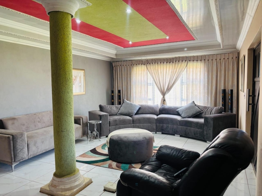 7 Bedroom Property for Sale in Chroompark Limpopo