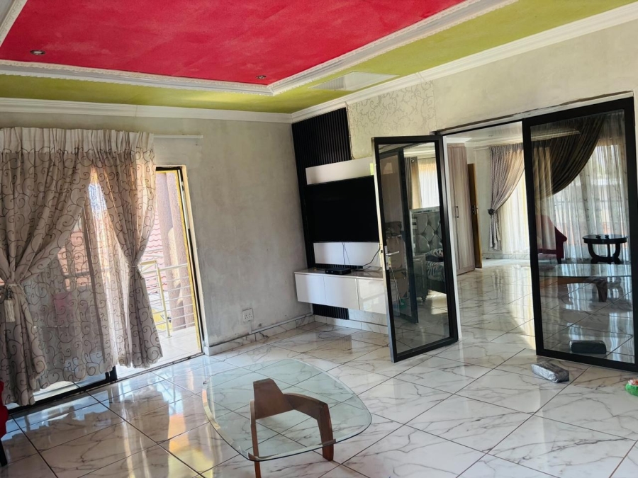 7 Bedroom Property for Sale in Chroompark Limpopo