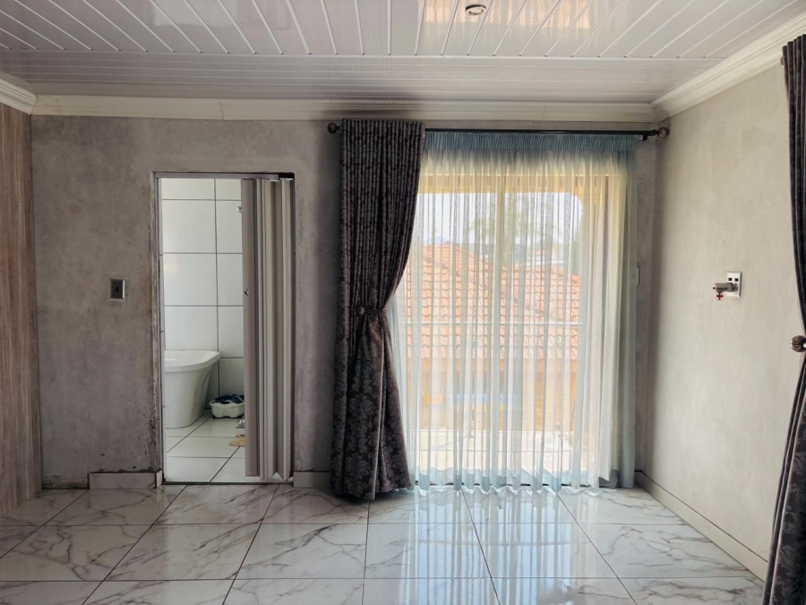 7 Bedroom Property for Sale in Chroompark Limpopo