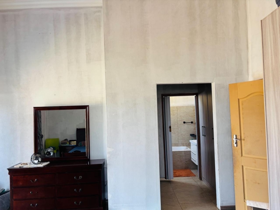 7 Bedroom Property for Sale in Chroompark Limpopo