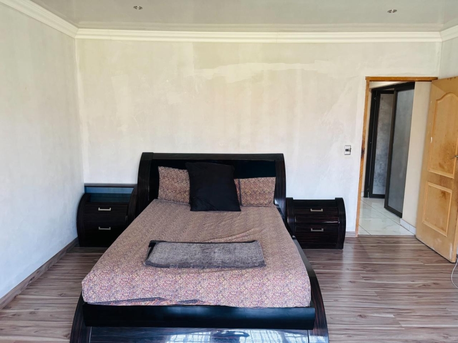 7 Bedroom Property for Sale in Chroompark Limpopo