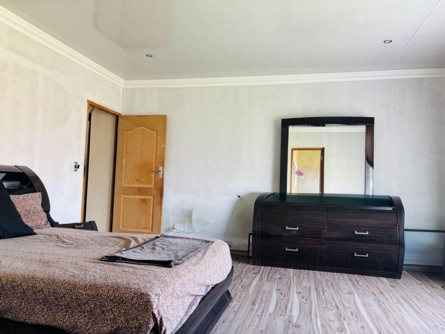 7 Bedroom Property for Sale in Chroompark Limpopo