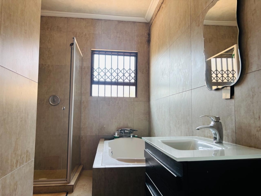 7 Bedroom Property for Sale in Chroompark Limpopo