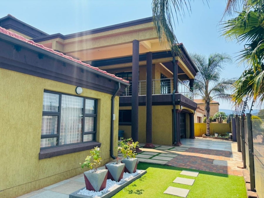 7 Bedroom Property for Sale in Chroompark Limpopo