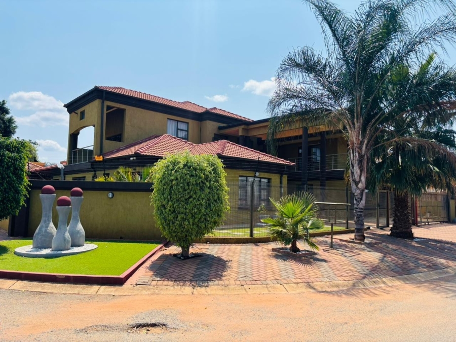 7 Bedroom Property for Sale in Chroompark Limpopo