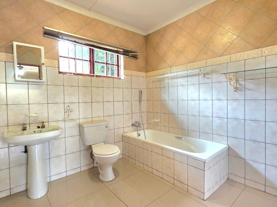 To Let 3 Bedroom Property for Rent in Bendor Limpopo