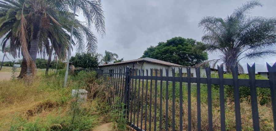 Commercial Property for Sale in Magna Via Industrial Limpopo