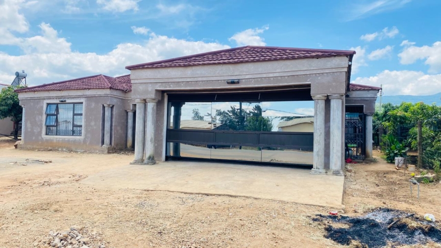 5 Bedroom Property for Sale in Tshikota Limpopo