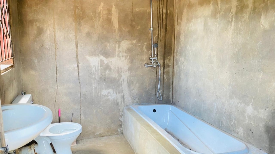 5 Bedroom Property for Sale in Tshikota Limpopo