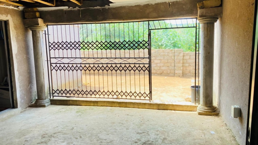 5 Bedroom Property for Sale in Tshikota Limpopo