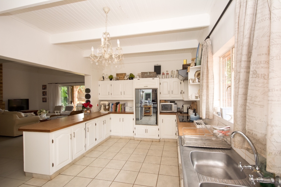 5 Bedroom Property for Sale in Chroompark Limpopo