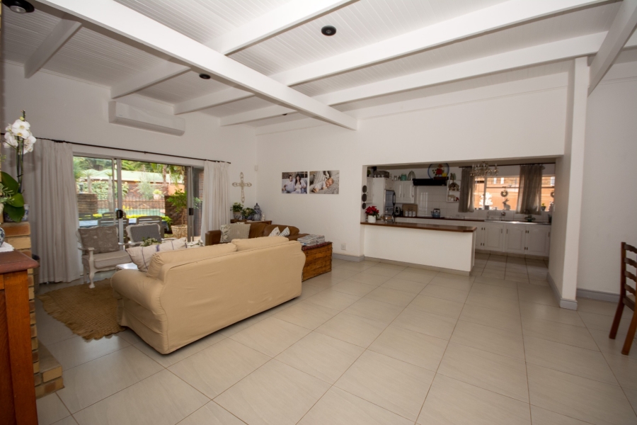 5 Bedroom Property for Sale in Chroompark Limpopo