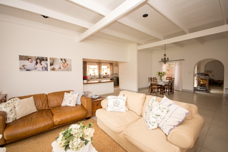 5 Bedroom Property for Sale in Chroompark Limpopo