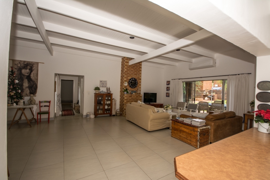 5 Bedroom Property for Sale in Chroompark Limpopo