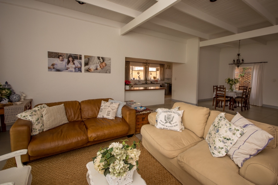 5 Bedroom Property for Sale in Chroompark Limpopo