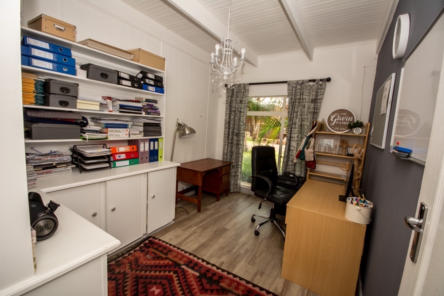 5 Bedroom Property for Sale in Chroompark Limpopo