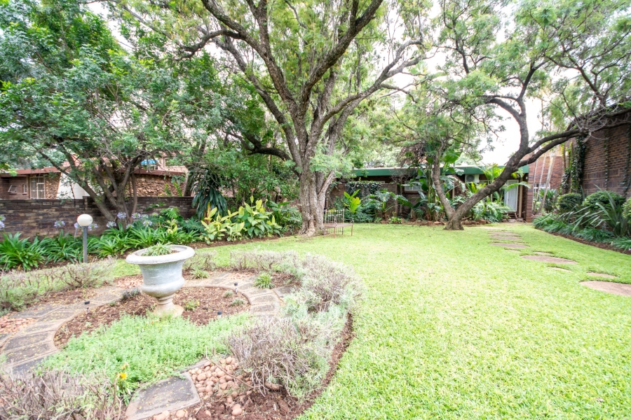 5 Bedroom Property for Sale in Chroompark Limpopo