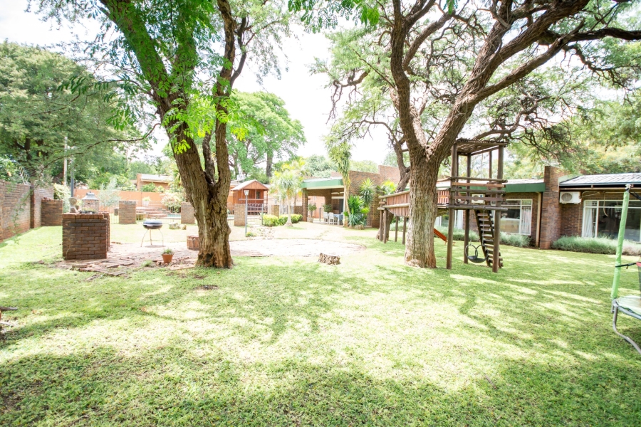 5 Bedroom Property for Sale in Chroompark Limpopo