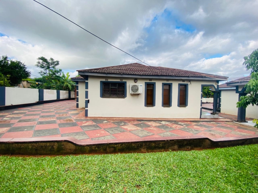 5 Bedroom Property for Sale in Tshilamba Limpopo