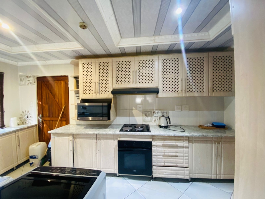 5 Bedroom Property for Sale in Tshilamba Limpopo