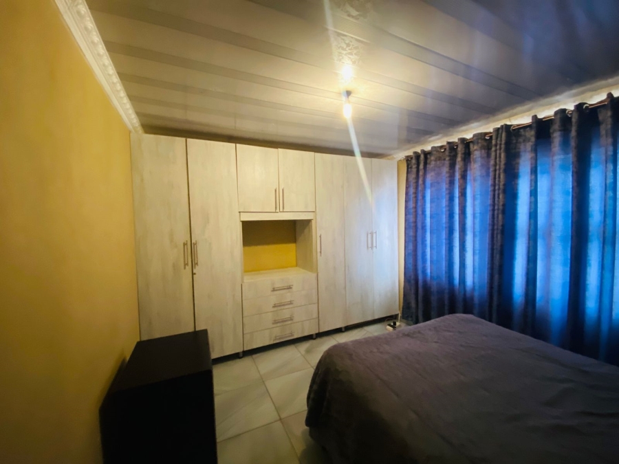 5 Bedroom Property for Sale in Tshilamba Limpopo