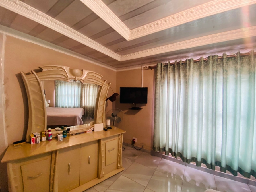 5 Bedroom Property for Sale in Tshilamba Limpopo