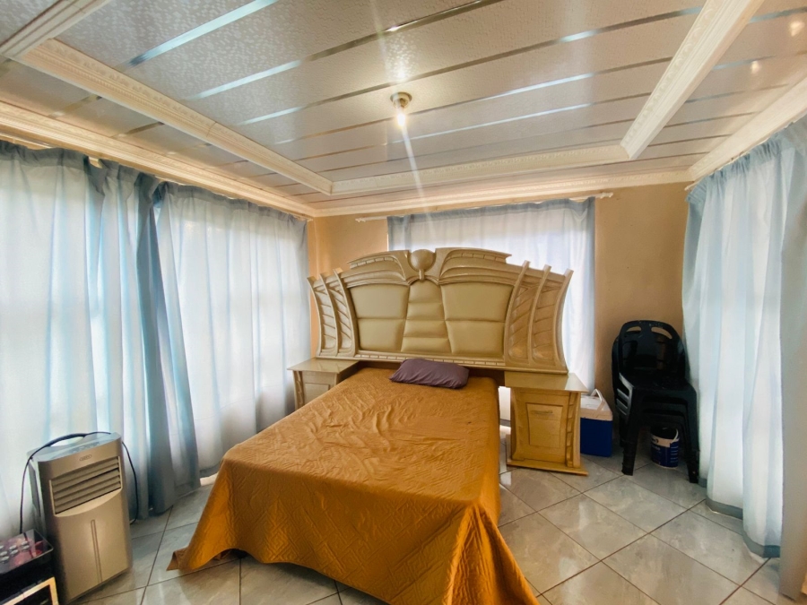 5 Bedroom Property for Sale in Tshilamba Limpopo