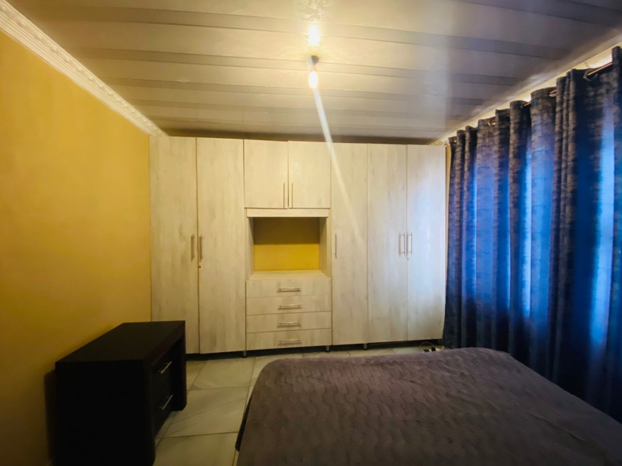 5 Bedroom Property for Sale in Tshilamba Limpopo