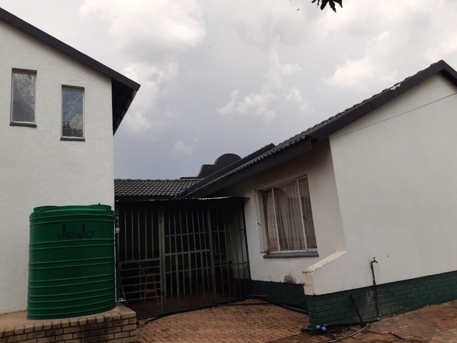 5 Bedroom Property for Sale in Flora Park Limpopo