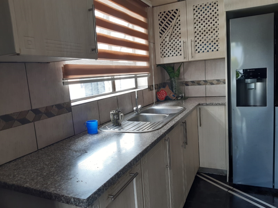 5 Bedroom Property for Sale in Flora Park Limpopo