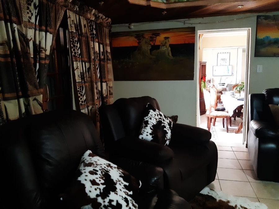 5 Bedroom Property for Sale in Flora Park Limpopo