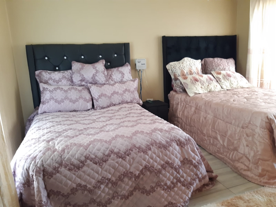 5 Bedroom Property for Sale in Flora Park Limpopo