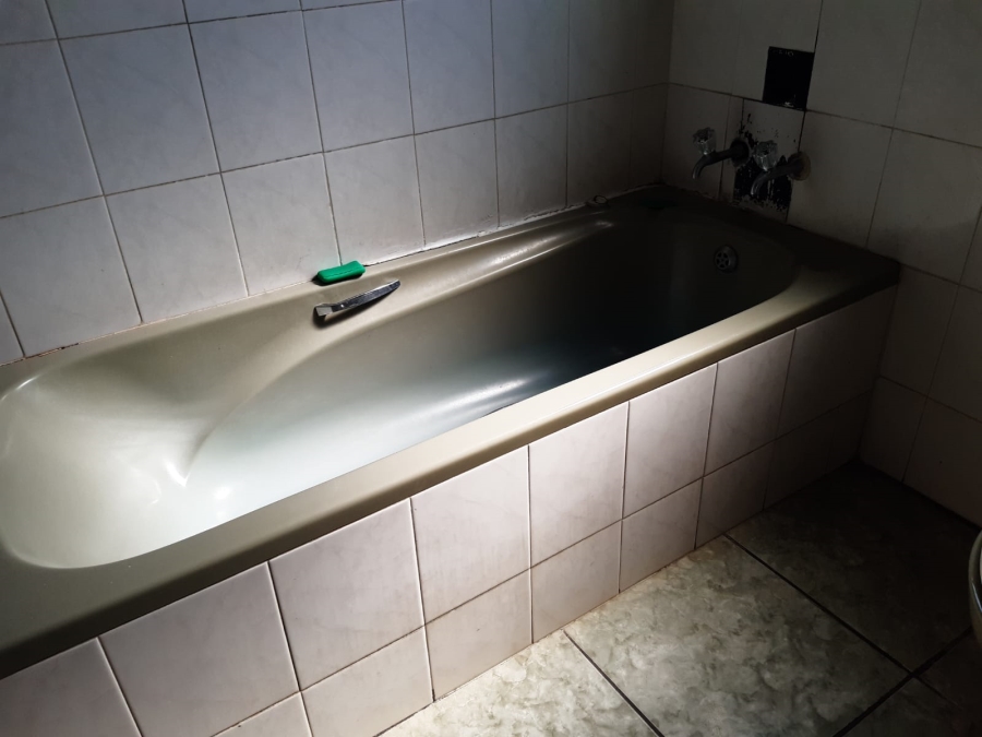 5 Bedroom Property for Sale in Flora Park Limpopo