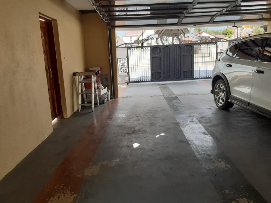 5 Bedroom Property for Sale in Flora Park Limpopo