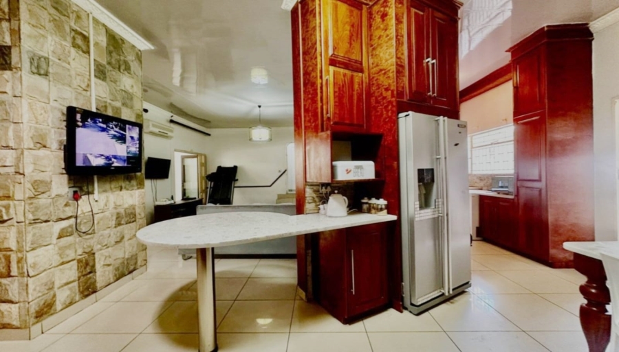 5 Bedroom Property for Sale in Bendor Limpopo